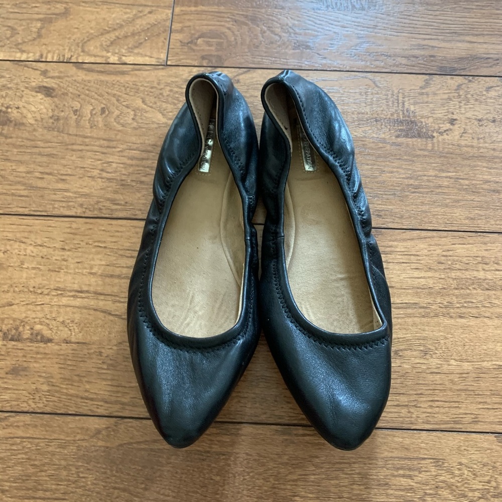 BCBGeneration flats